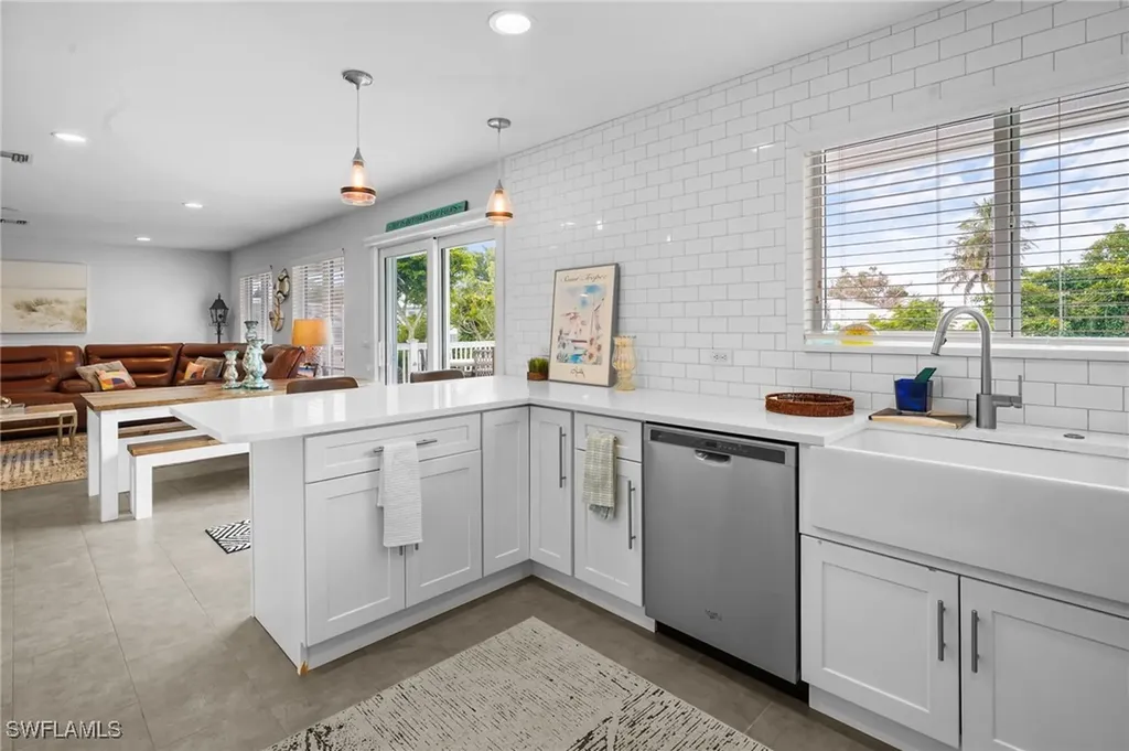 474 Lake Murex Circle Sanibel FL 33957