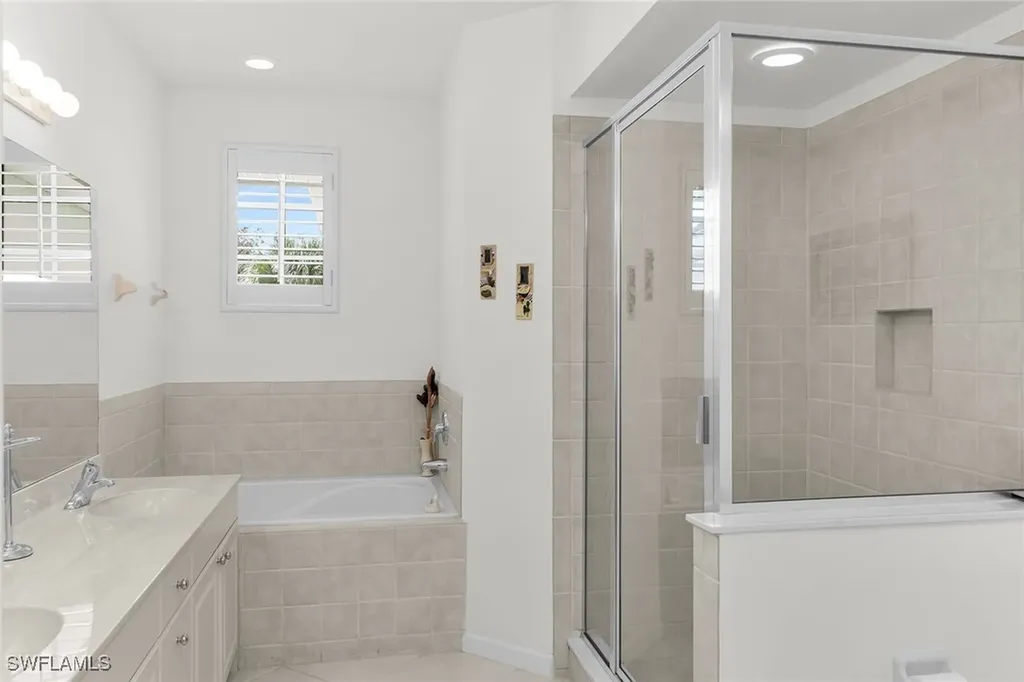 6858 Ascot Drive Naples FL 34113