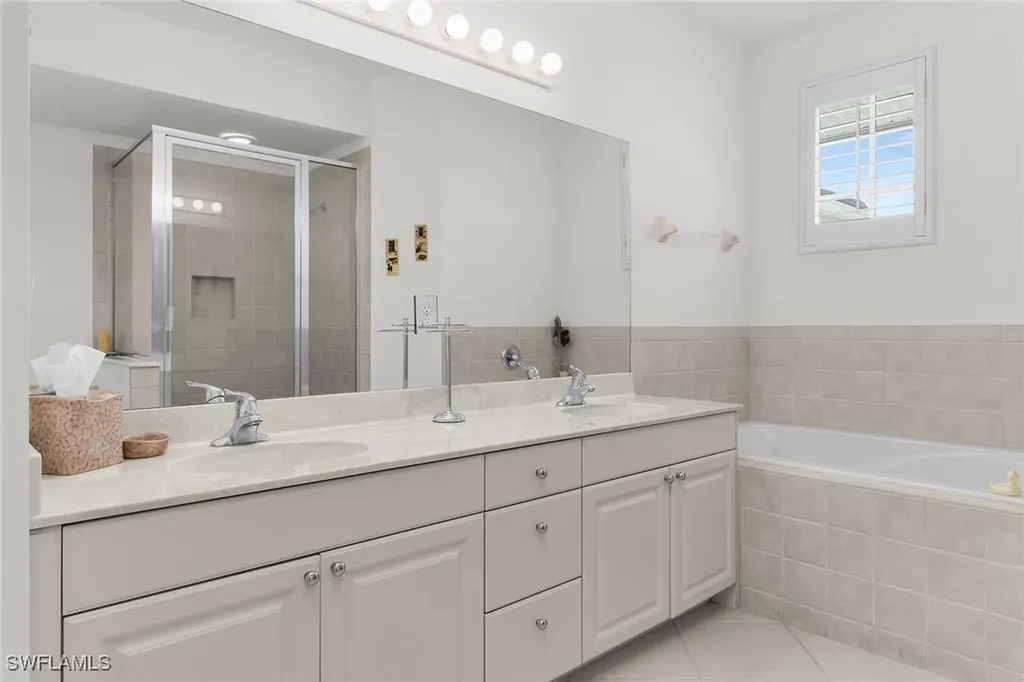 6858 Ascot Drive Naples FL 34113