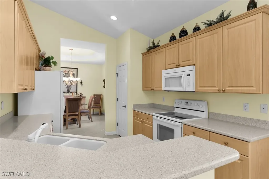 6858 Ascot Drive Naples FL 34113