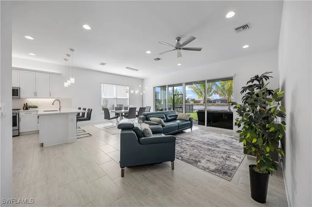 12418 Dahlia Court Naples FL 34120