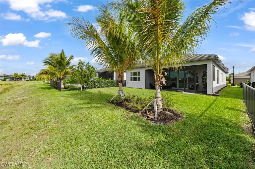 12418 Dahlia Court Naples FL 34120