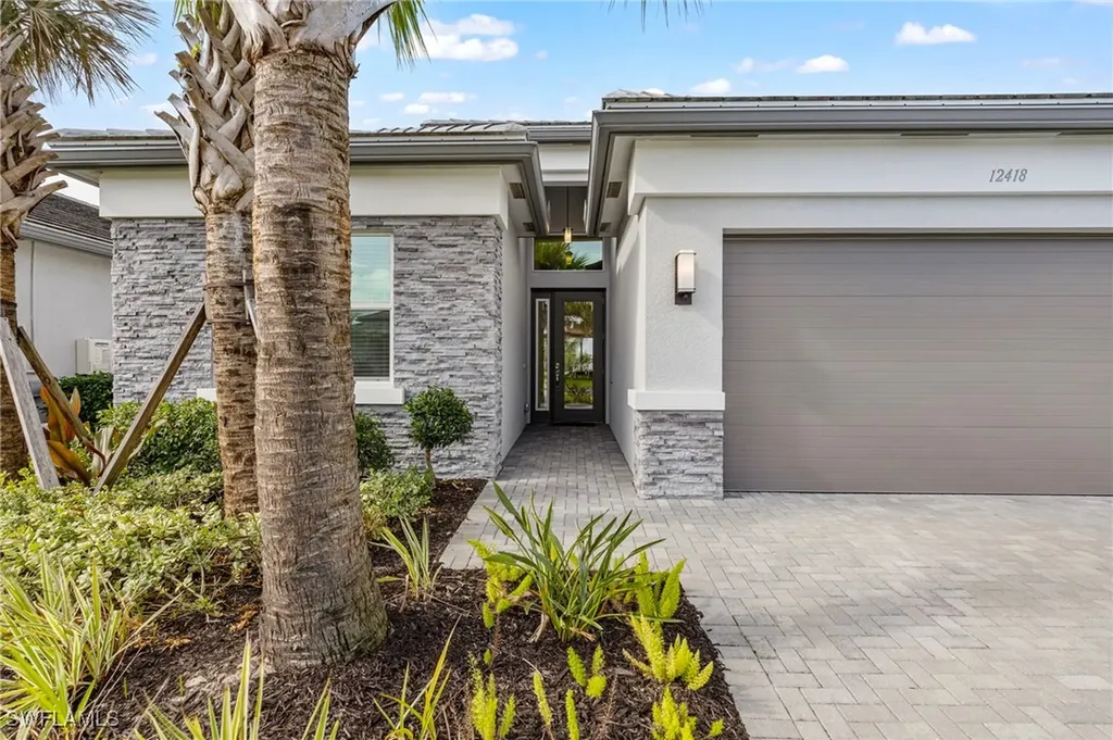 12418 Dahlia Court Naples FL 34120