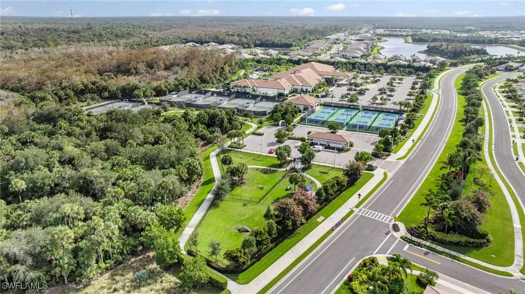 12418 Dahlia Court Naples FL 34120