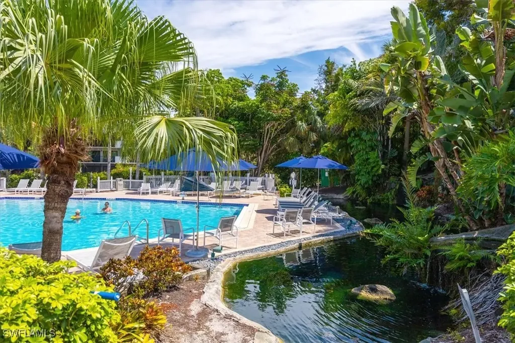 600 Neapolitan Way Naples FL 34103