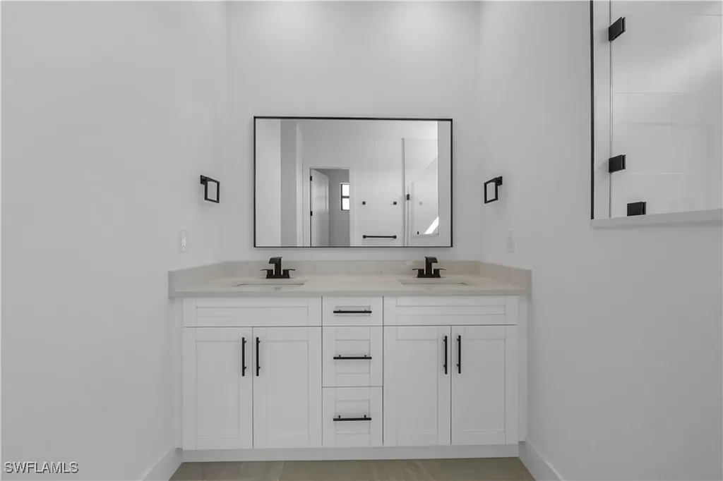 611 NW 25th Terrace Cape Coral FL 33993