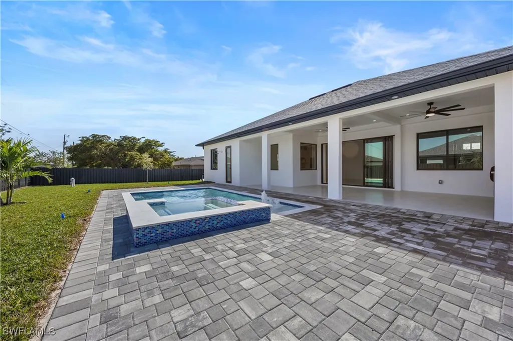 611 NW 25th Terrace Cape Coral FL 33993