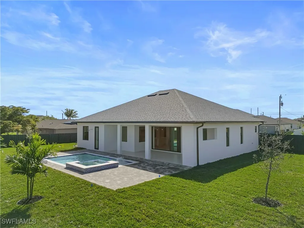 611 NW 25th Terrace Cape Coral FL 33993