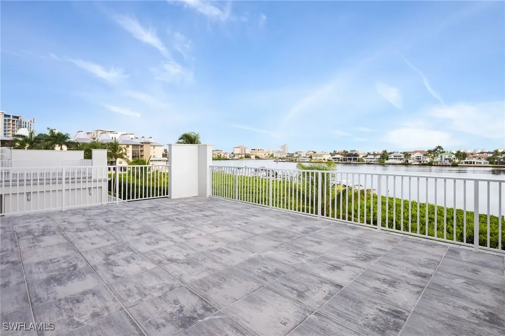 410 Flagship Drive Naples FL 34108