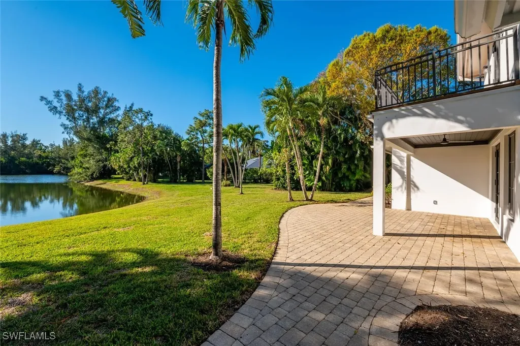 1500 Bald Eagle Drive Naples FL 34105
