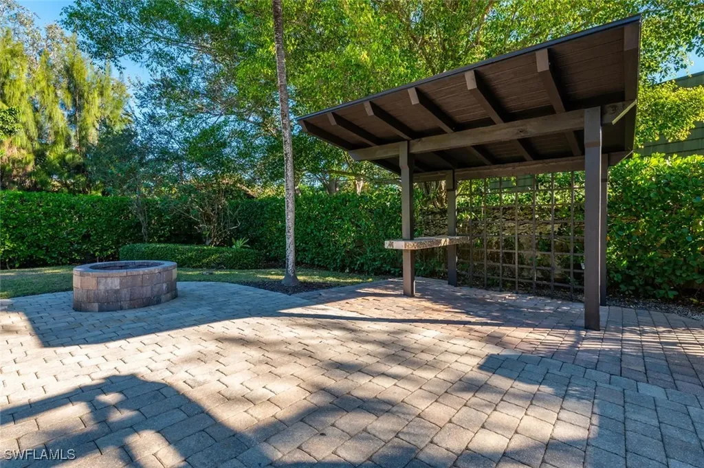 1500 Bald Eagle Drive Naples FL 34105