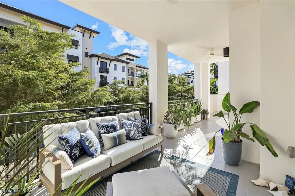 1035 3rd Avenue S Naples FL 34102