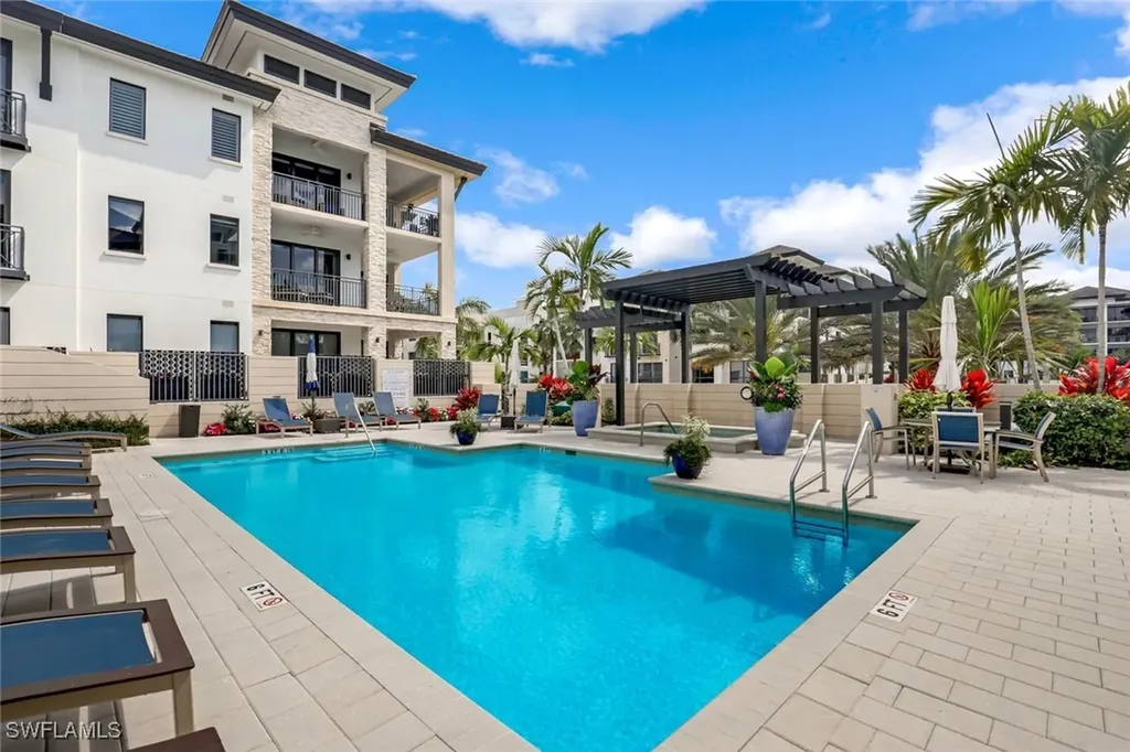 1035 3rd Avenue S Naples FL 34102