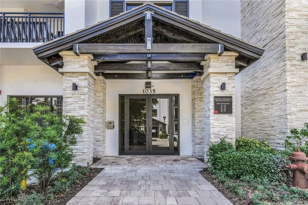 1035 3rd Avenue S Naples FL 34102
