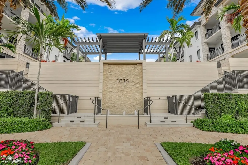 1035 3rd Avenue S Naples FL 34102