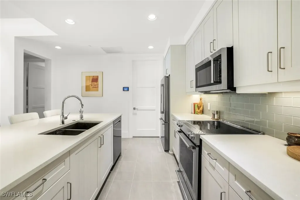 1035 3rd Avenue S Naples FL 34102