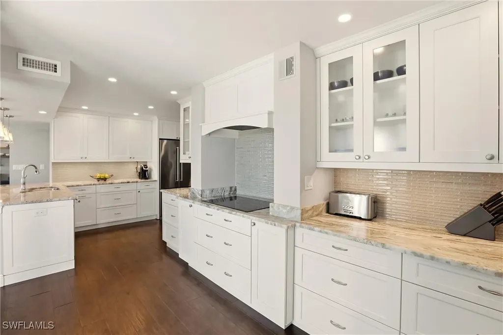 9715 Gulf Shore Drive Naples FL 34108