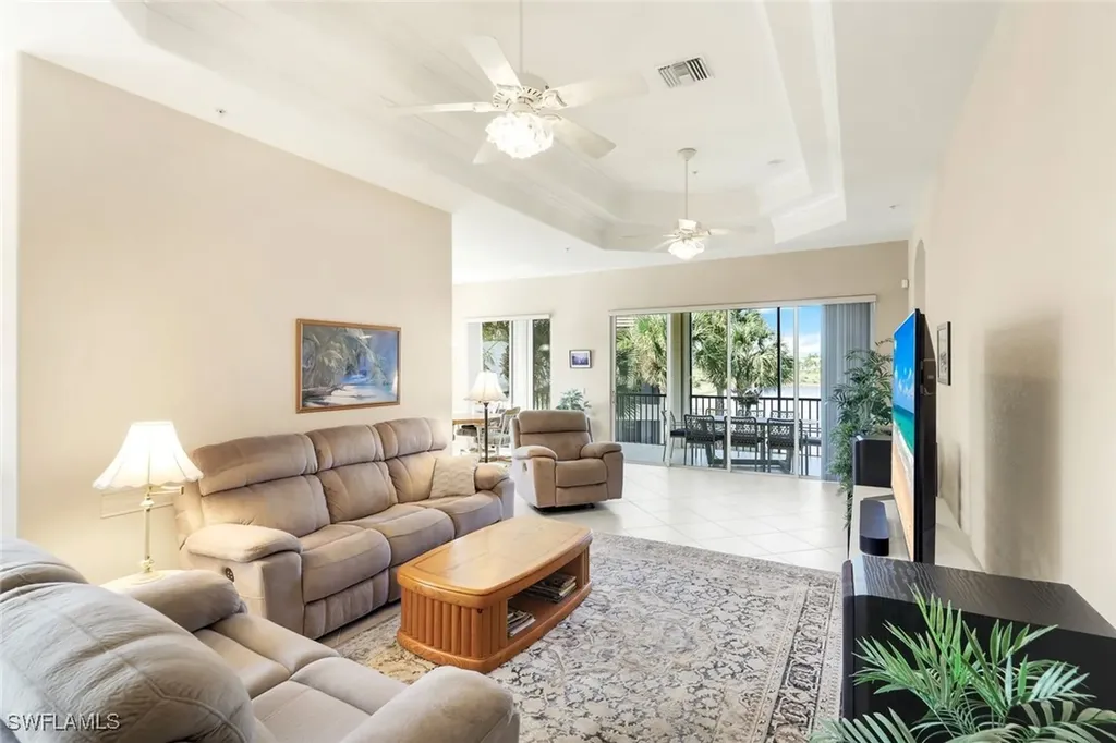 8771 Coastline Court Naples FL 34120