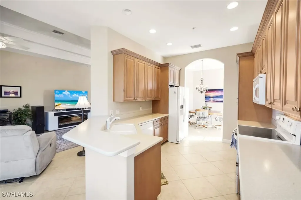 8771 Coastline Court Naples FL 34120