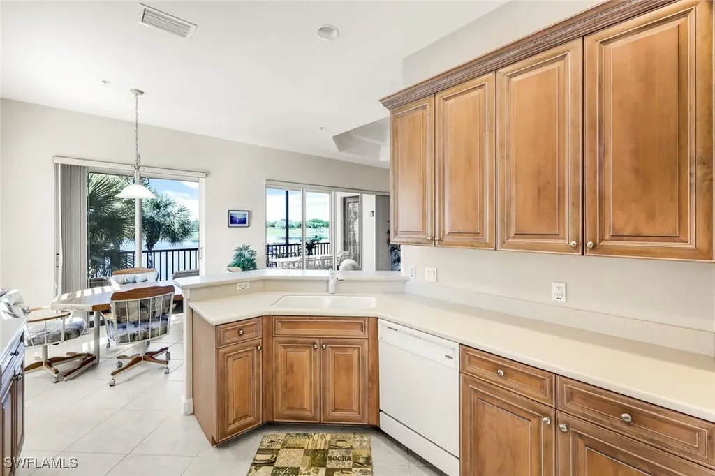 8771 Coastline Court Naples FL 34120