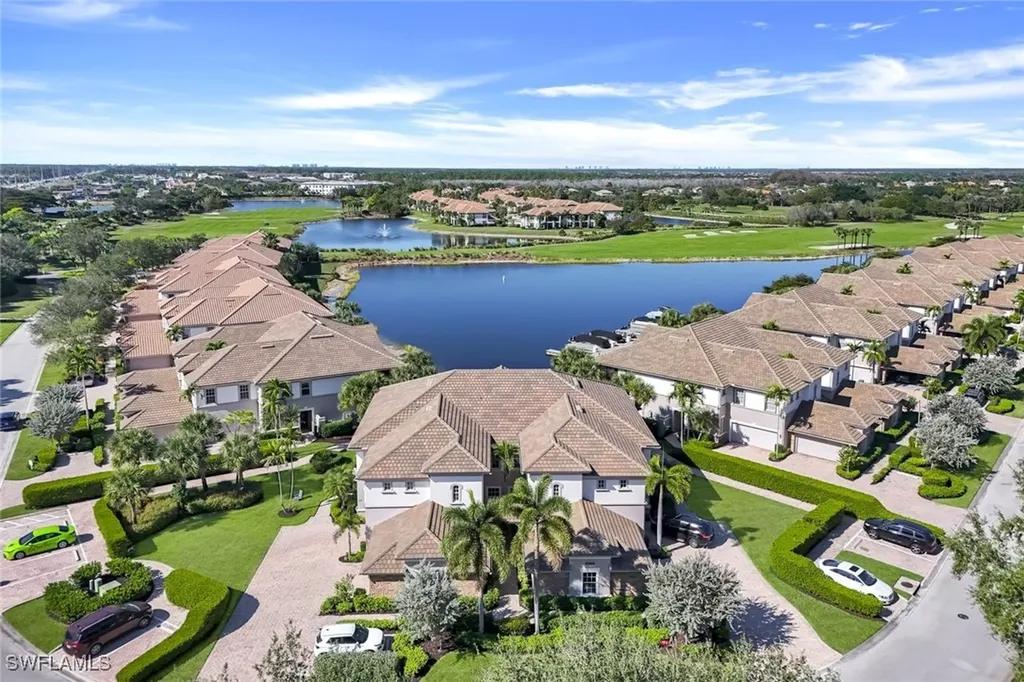 8771 Coastline Court Naples FL 34120