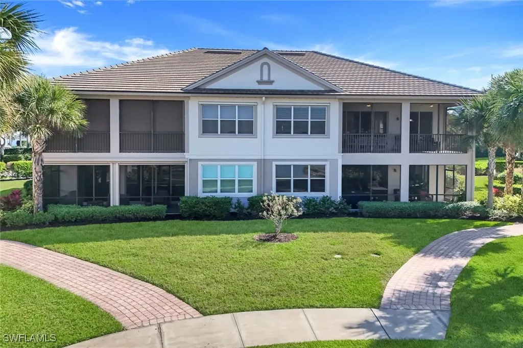 8771 Coastline Court Naples FL 34120