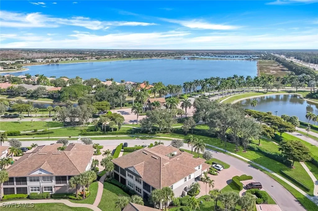 8771 Coastline Court Naples FL 34120