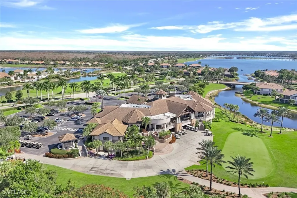 8771 Coastline Court Naples FL 34120