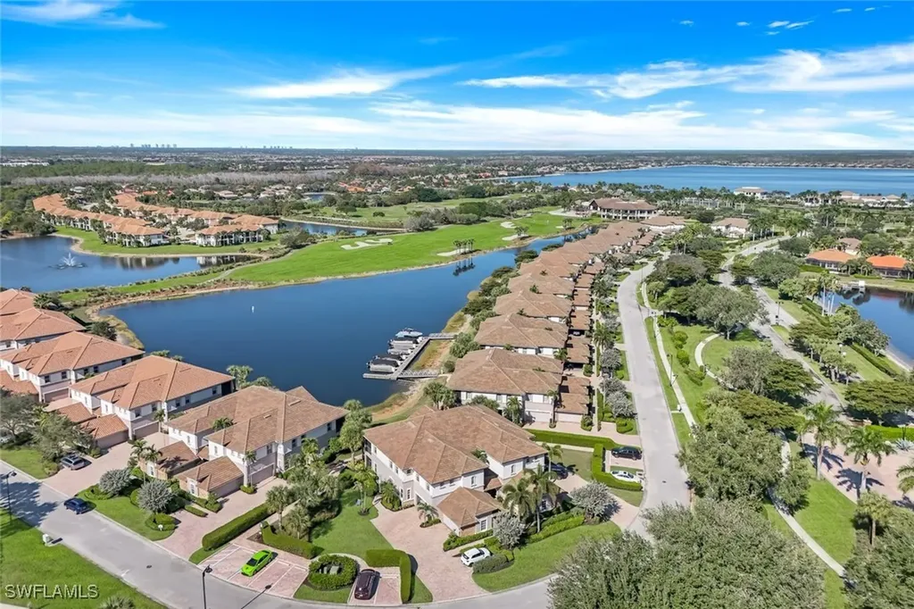 8771 Coastline Court Naples FL 34120