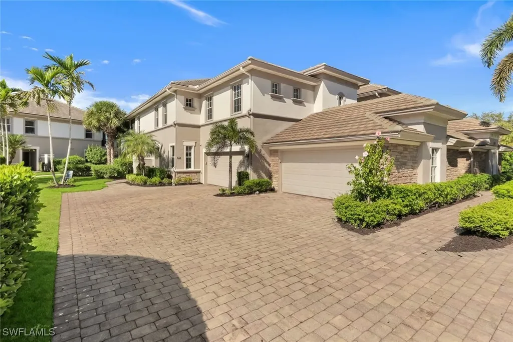 8771 Coastline Court Naples FL 34120