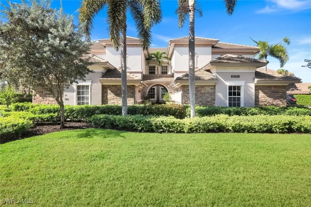 8771 Coastline Court Naples FL 34120