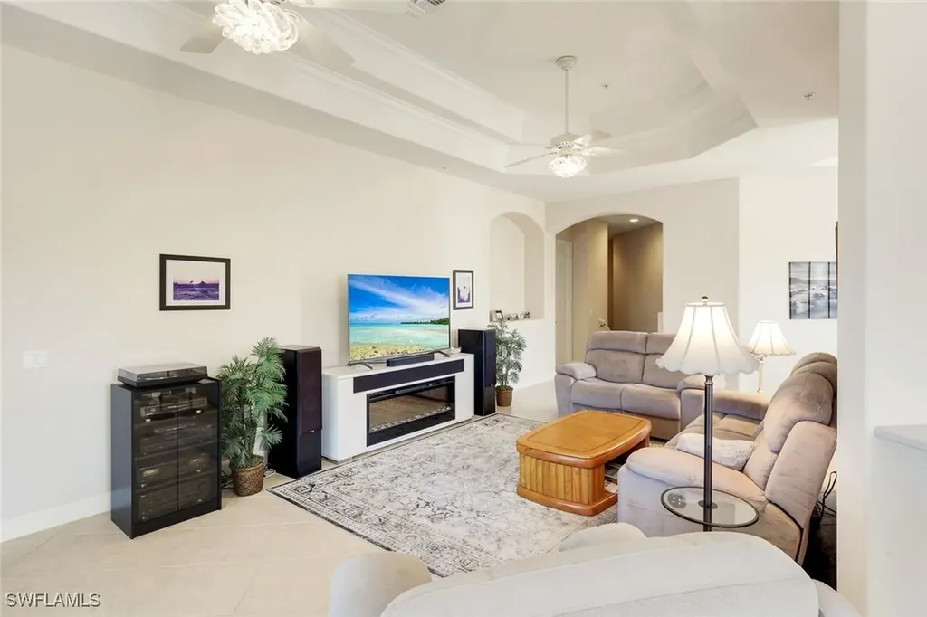 8771 Coastline Court Naples FL 34120