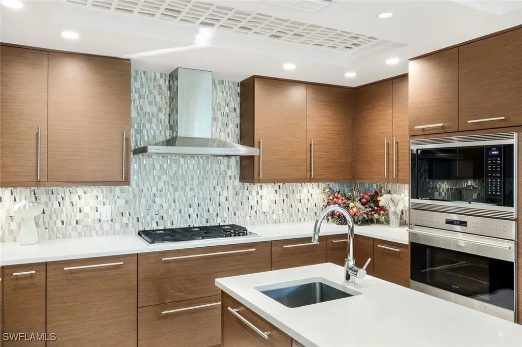 13665 Vanderbilt Drive Naples FL 34110