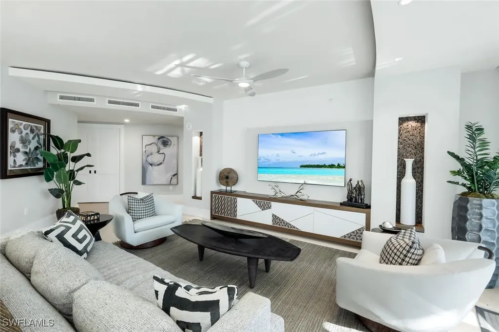 13665 Vanderbilt Drive Naples FL 34110