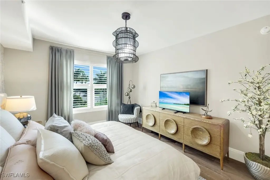 13665 Vanderbilt Drive Naples FL 34110