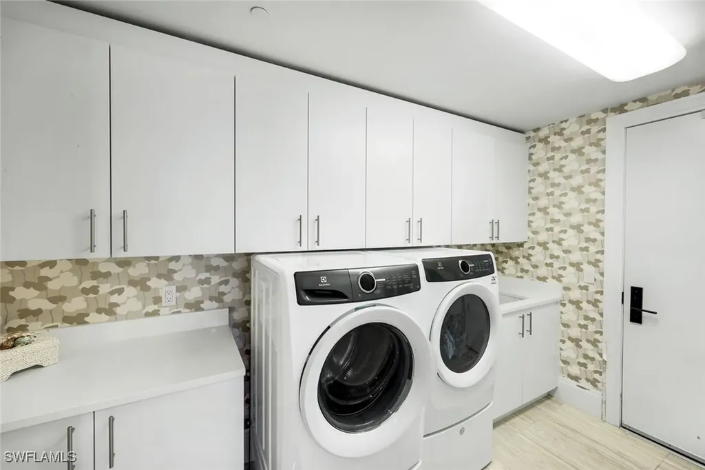 13665 Vanderbilt Drive Naples FL 34110