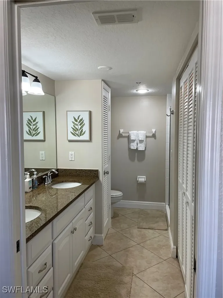9640 Victoria Lane Naples FL 34109