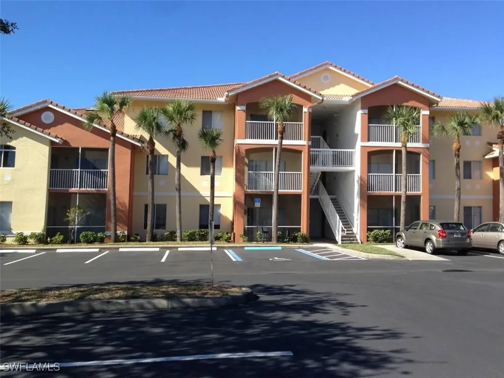 6360 Aragon Way Fort Myers FL 33966