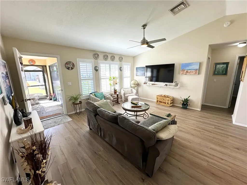 1401 SE 19th Lane Cape Coral FL 33990