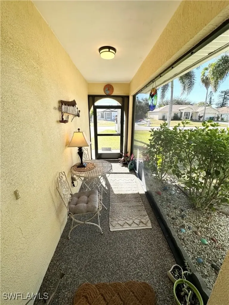 1401 SE 19th Lane Cape Coral FL 33990