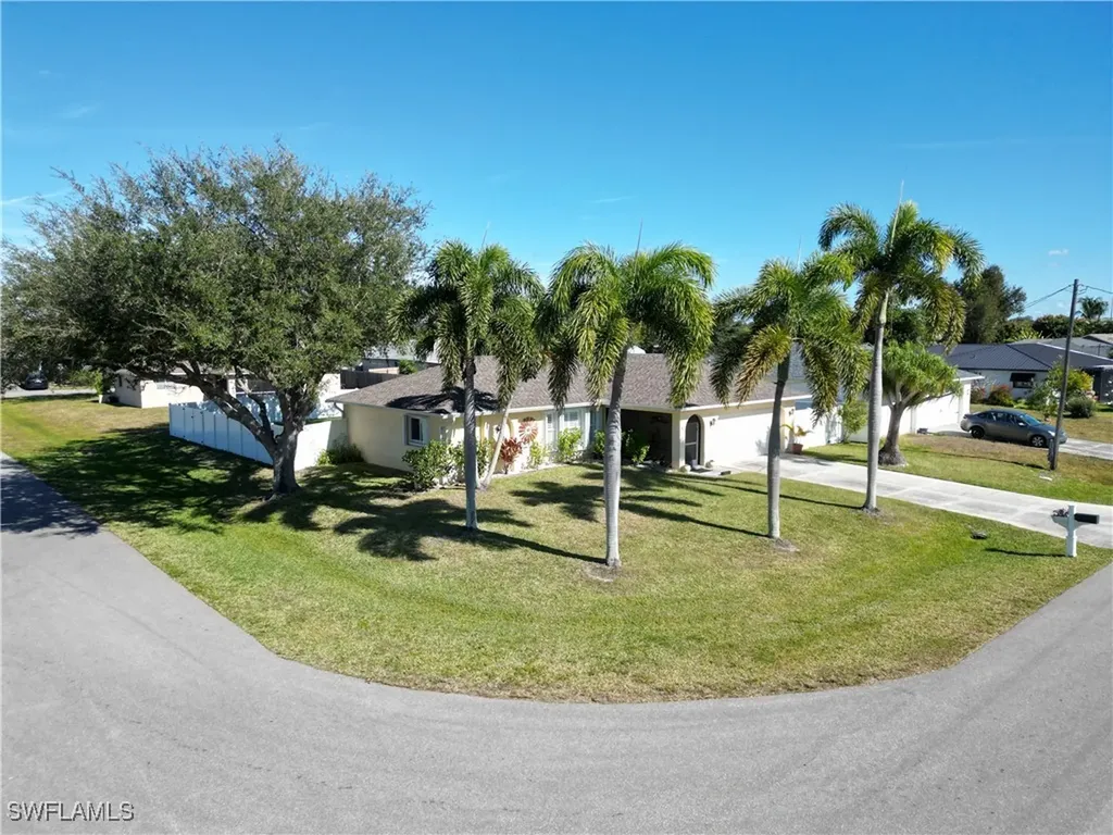 1401 SE 19th Lane Cape Coral FL 33990