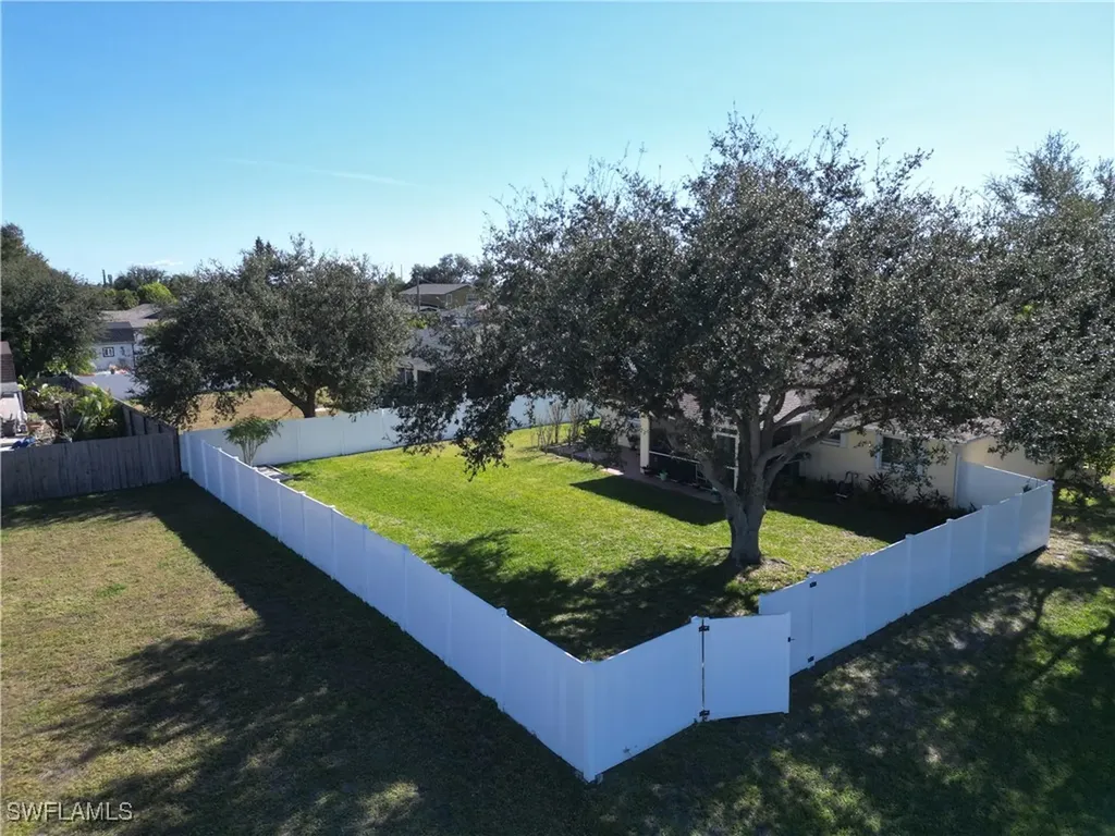 1401 SE 19th Lane Cape Coral FL 33990