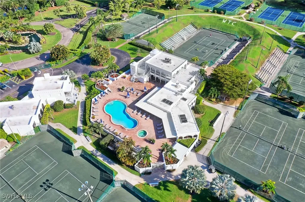 3308 Europa Drive Naples FL 34105