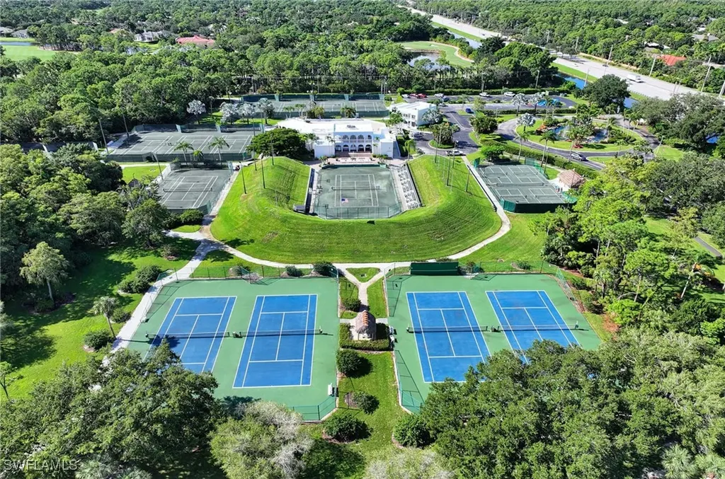 3308 Europa Drive Naples FL 34105