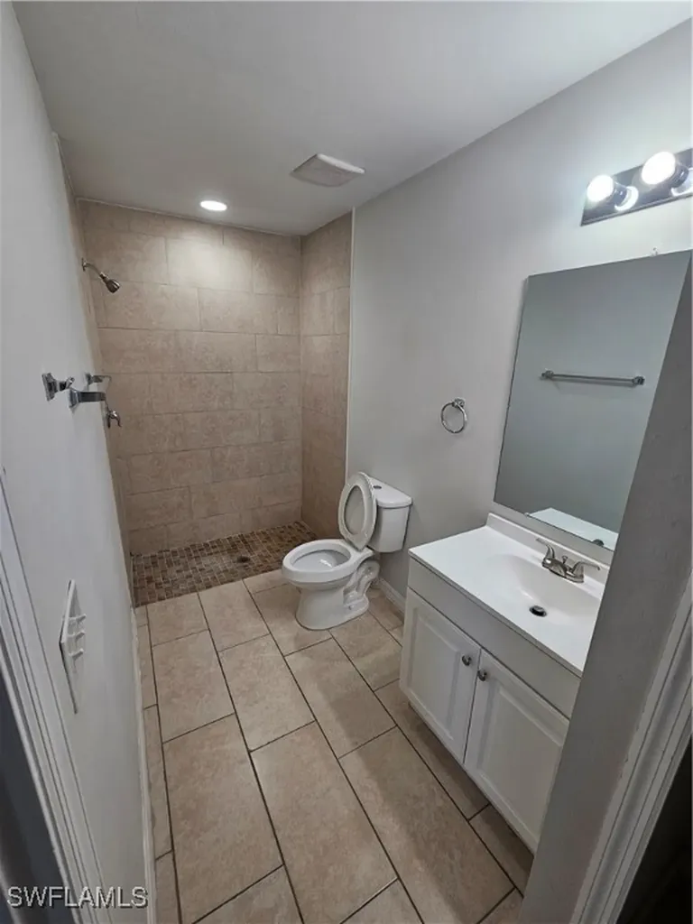 4113 Skyline Boulevard Cape Coral FL 33914