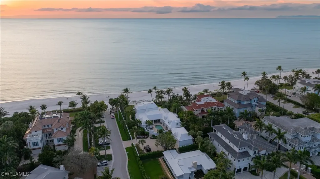 617 Gulf Shore Boulevard N Naples FL 34102