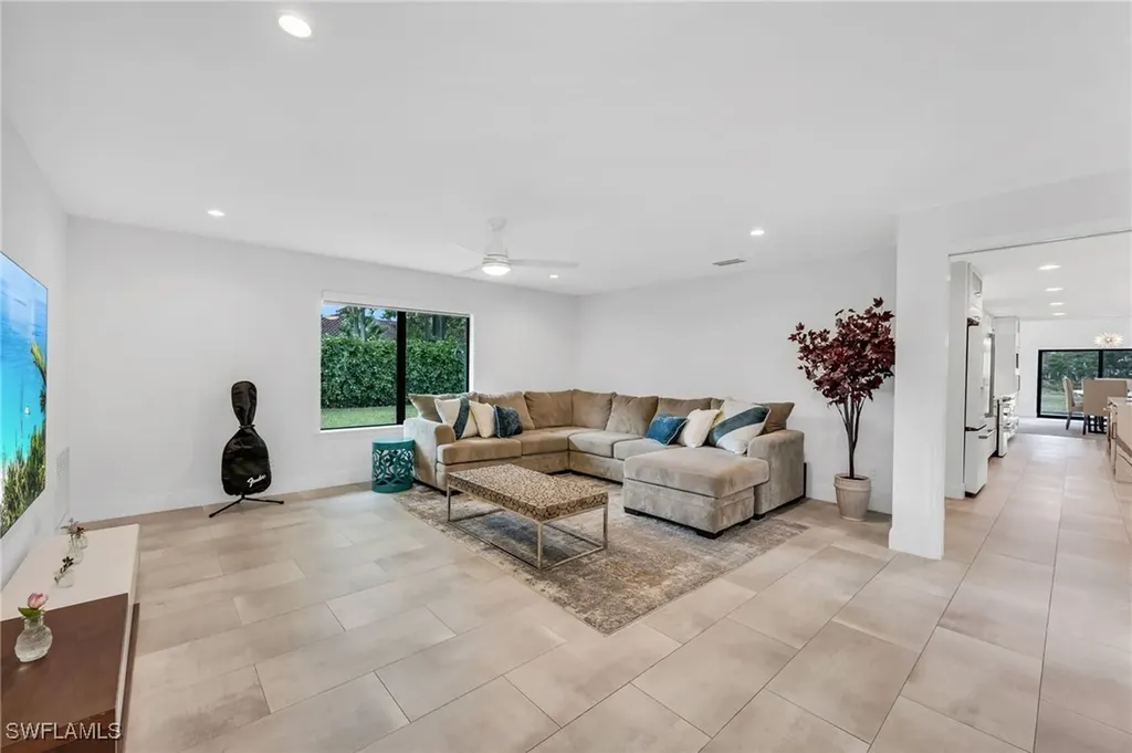 6659 Livingston Woods Lane Naples FL 34109