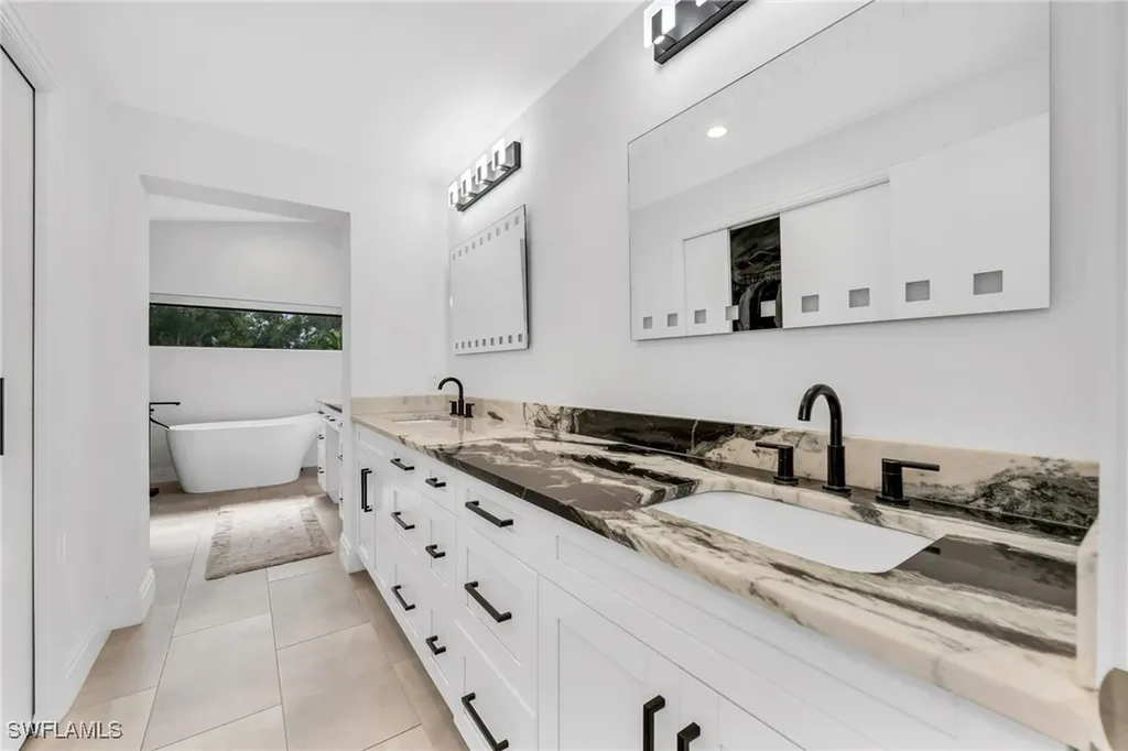 6659 Livingston Woods Lane Naples FL 34109