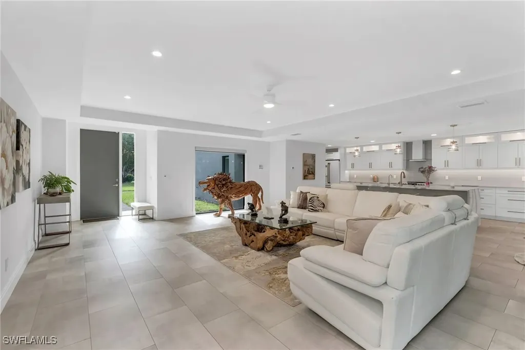 6659 Livingston Woods Lane Naples FL 34109