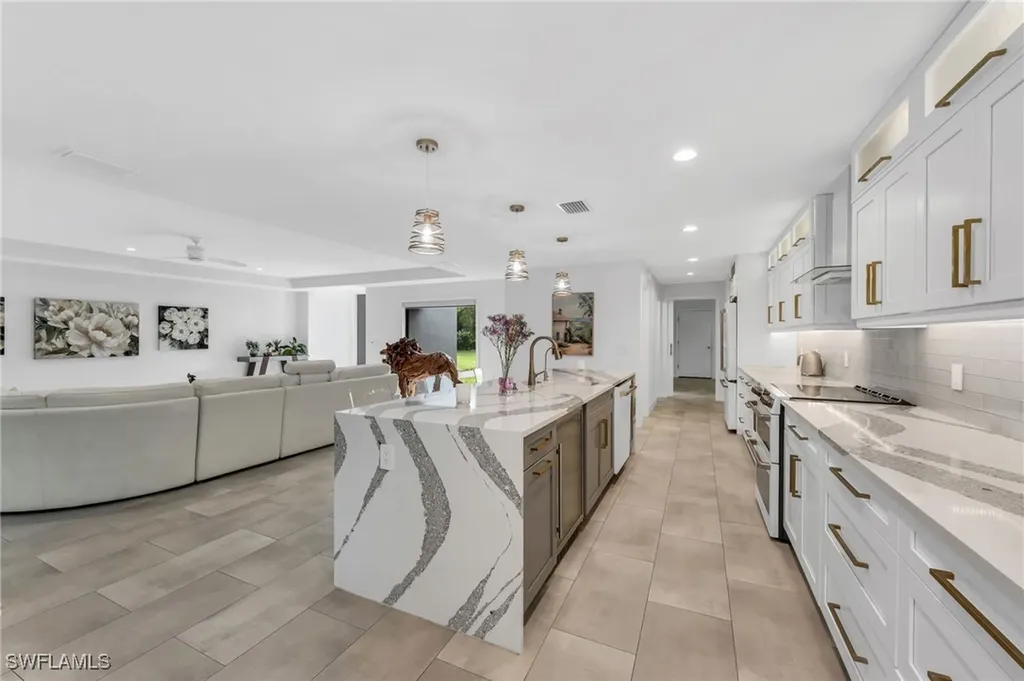 6659 Livingston Woods Lane Naples FL 34109